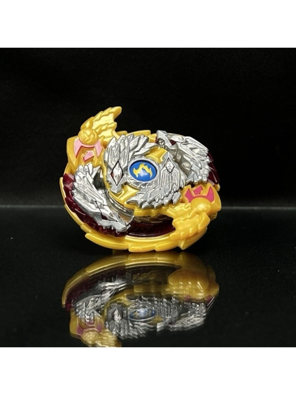 Hasbro Nightmare Longinus Luinor L3 Gold Beyblade Burst